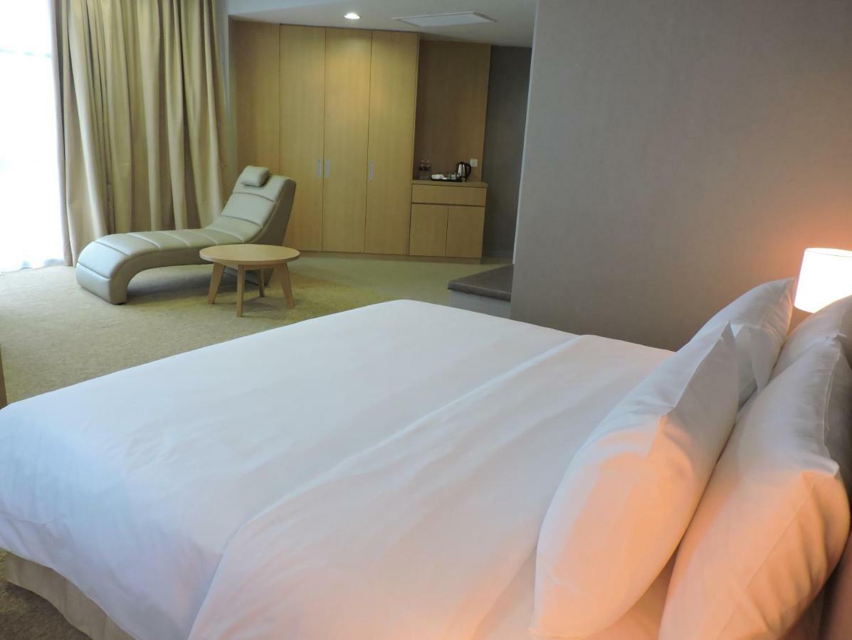 Hotel N°5 Kota Kinabalu Kültér fotó